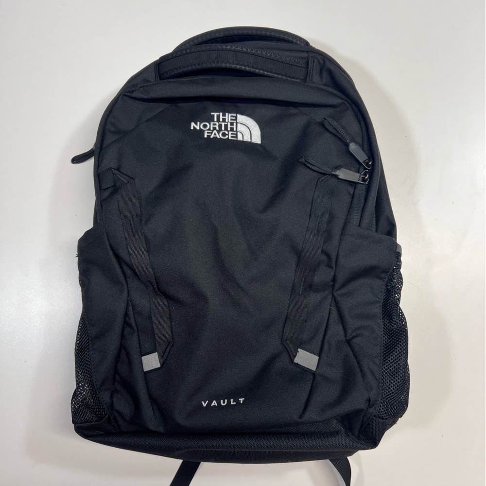 The North Face Unisex Black Vault Backpack Color: Black